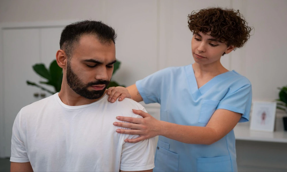 Frozen Shoulder Physiotherapy: What to Expect During Recovery
